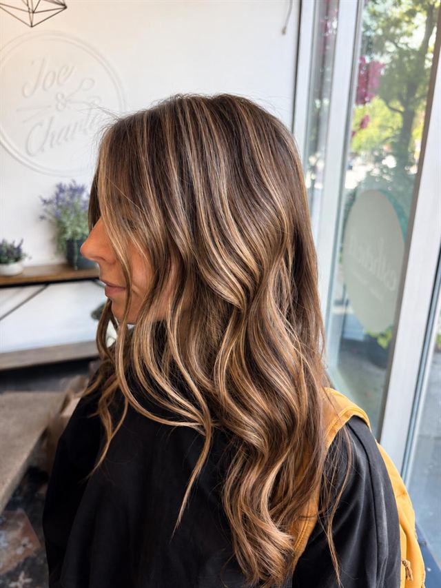 Dimensional balayage waves, profile view in the studio
