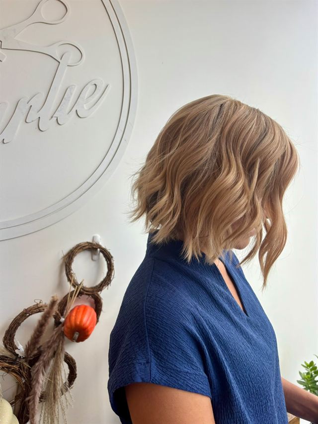 Textured golden-blonde bob with soft waves